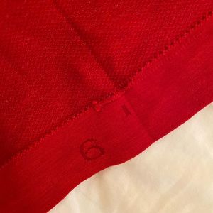 Lululemon Swiftly Tech Short Sleeve - red size 6